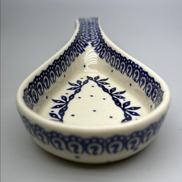 Artisanal Polish Pottery Blue and White Ceramic Spoon Rest Kitchen Tool - Picture 5 of 12
